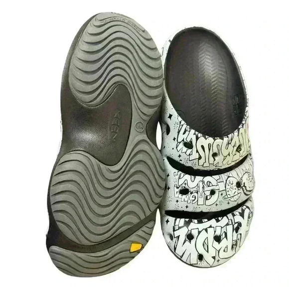 KEEN Men's Yogui Arts Clog US 13 EU 47 EUC light weight GREY graffiti - Picture 6 of 11